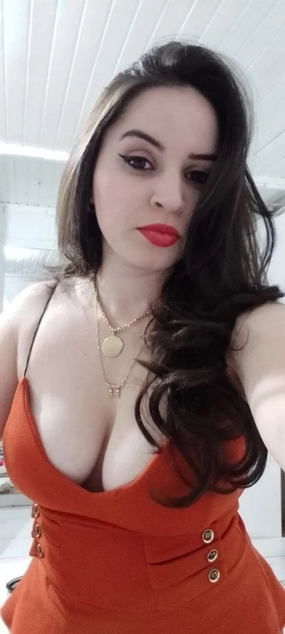 Corno Esposa Branquinha Vazou no Motel com comedor e mamou ele image 1