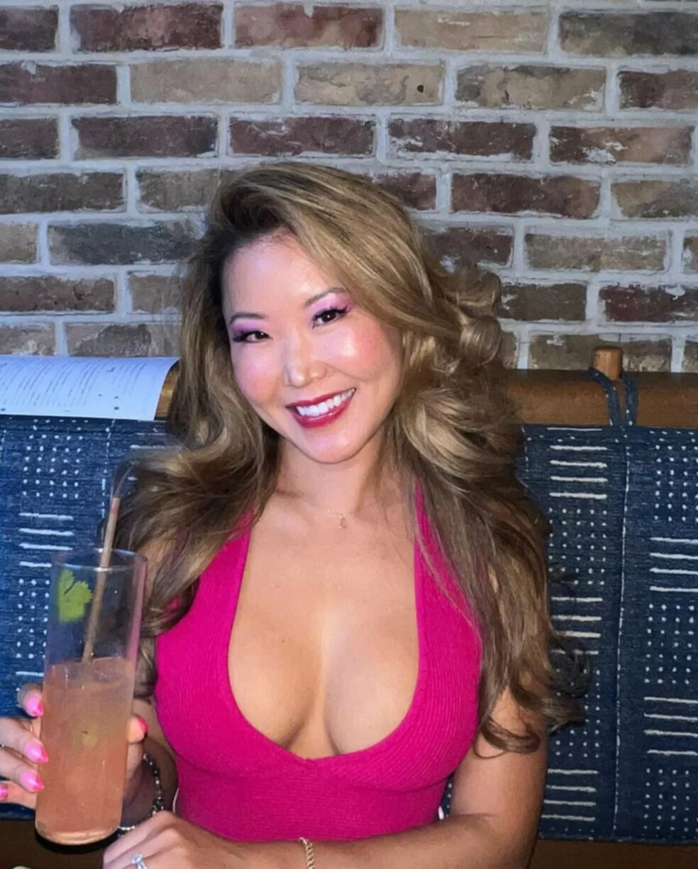 Sexy Asn Milfs image 37