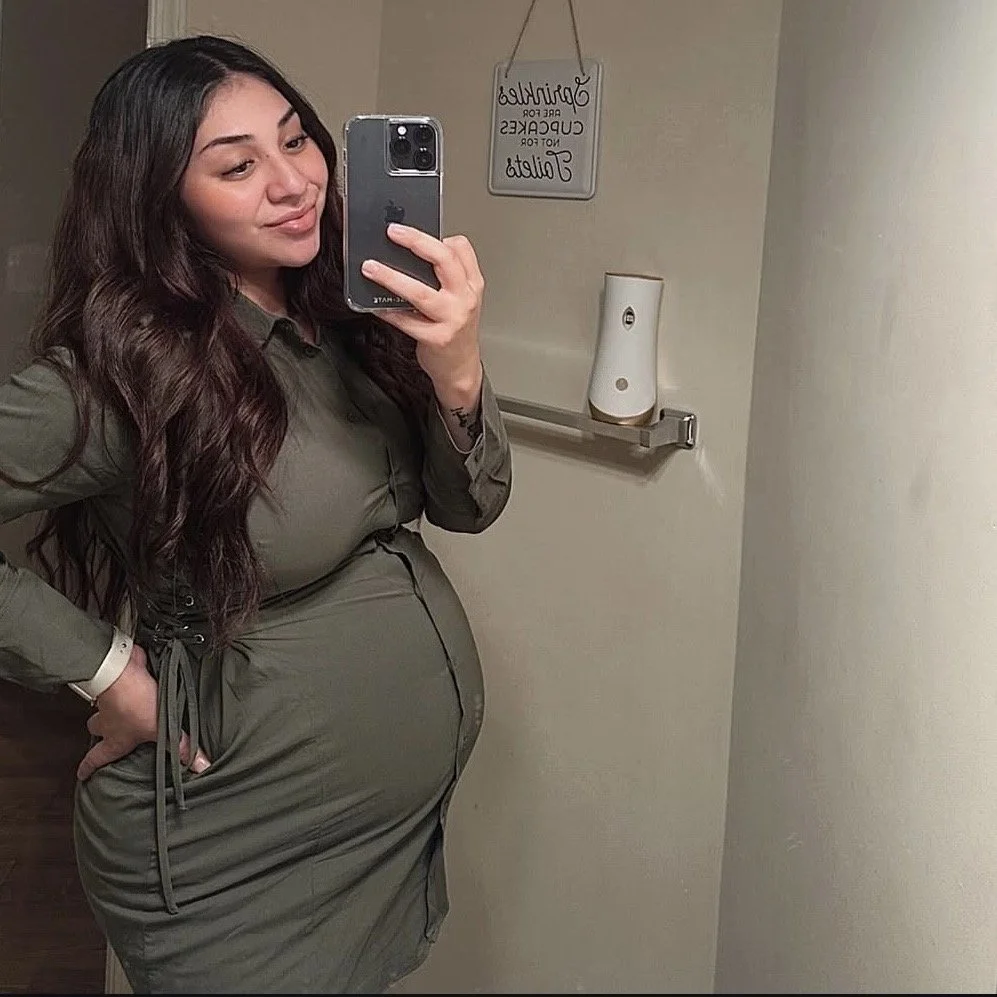 Pregnant Latina IRL Dania main image