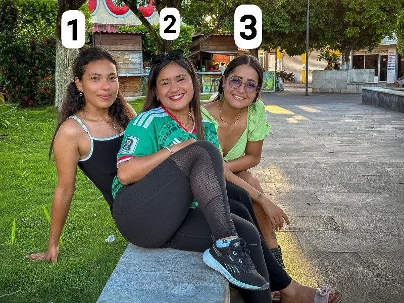 D este trío d putas cual creen que sea la mas puta la 1 la 2 o la 3 main image