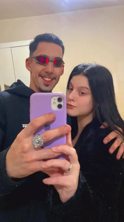 PUTINHA GOSTOSA VAZADA PELO NAMORADO 🔥🔥 cover image