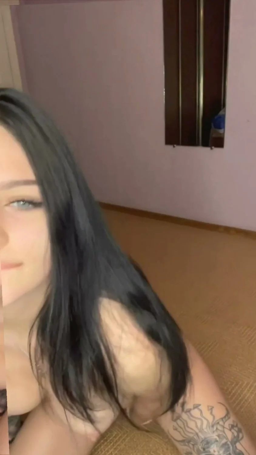 🔞 Sexy natural tits curvy masturbating naked wet pussy 🍑💦 OF now image 2