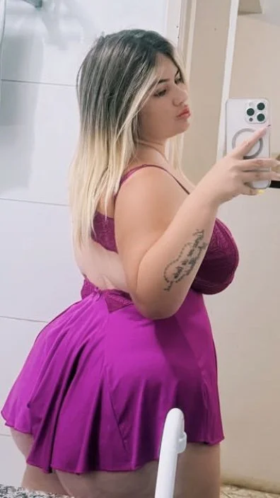 Mulheres gordinhas são maravilhosas, olha essa loira gg main image