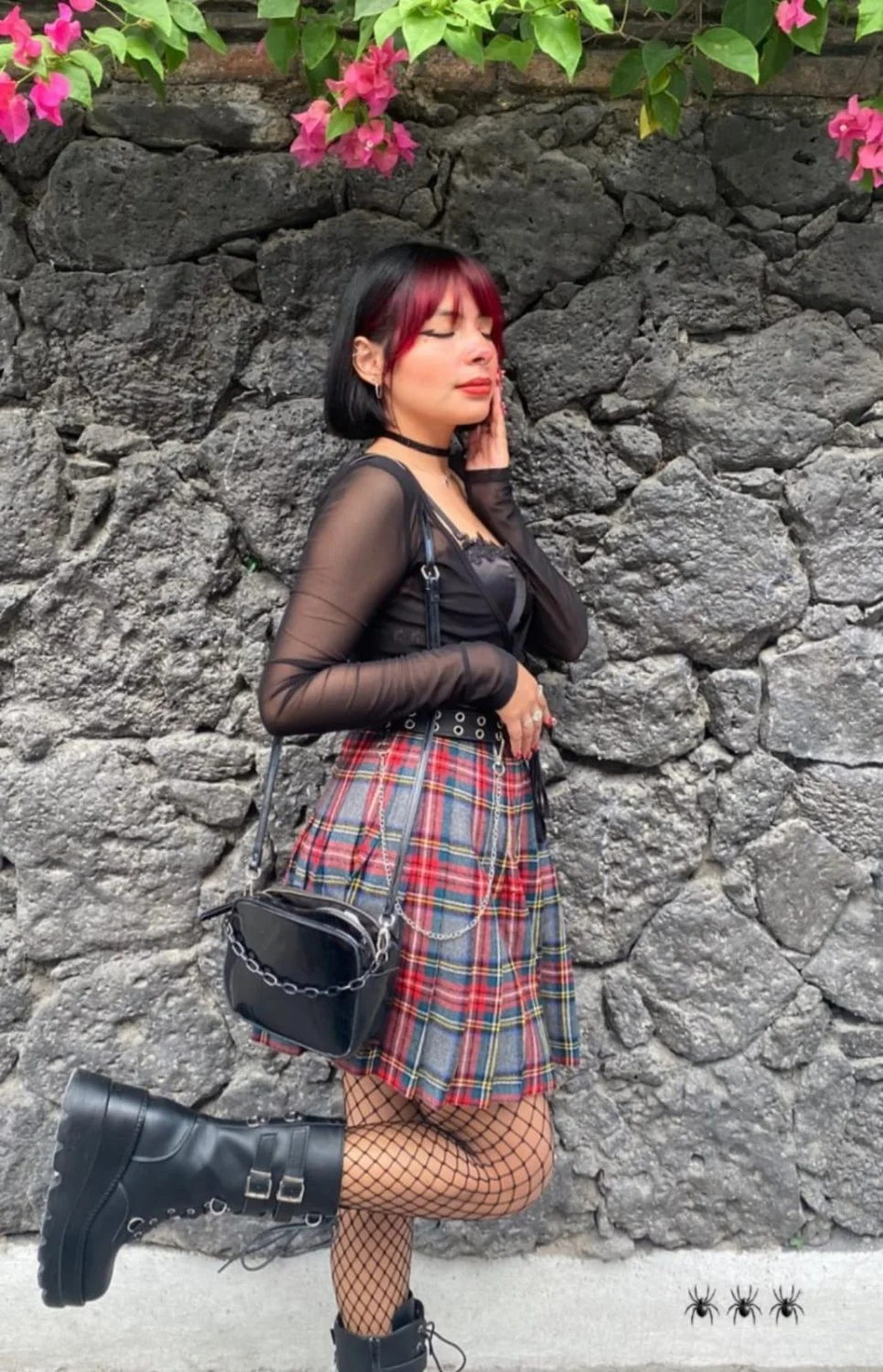 La deliciosa gótica de Suzz, qué le harían a la puta tetona image 15