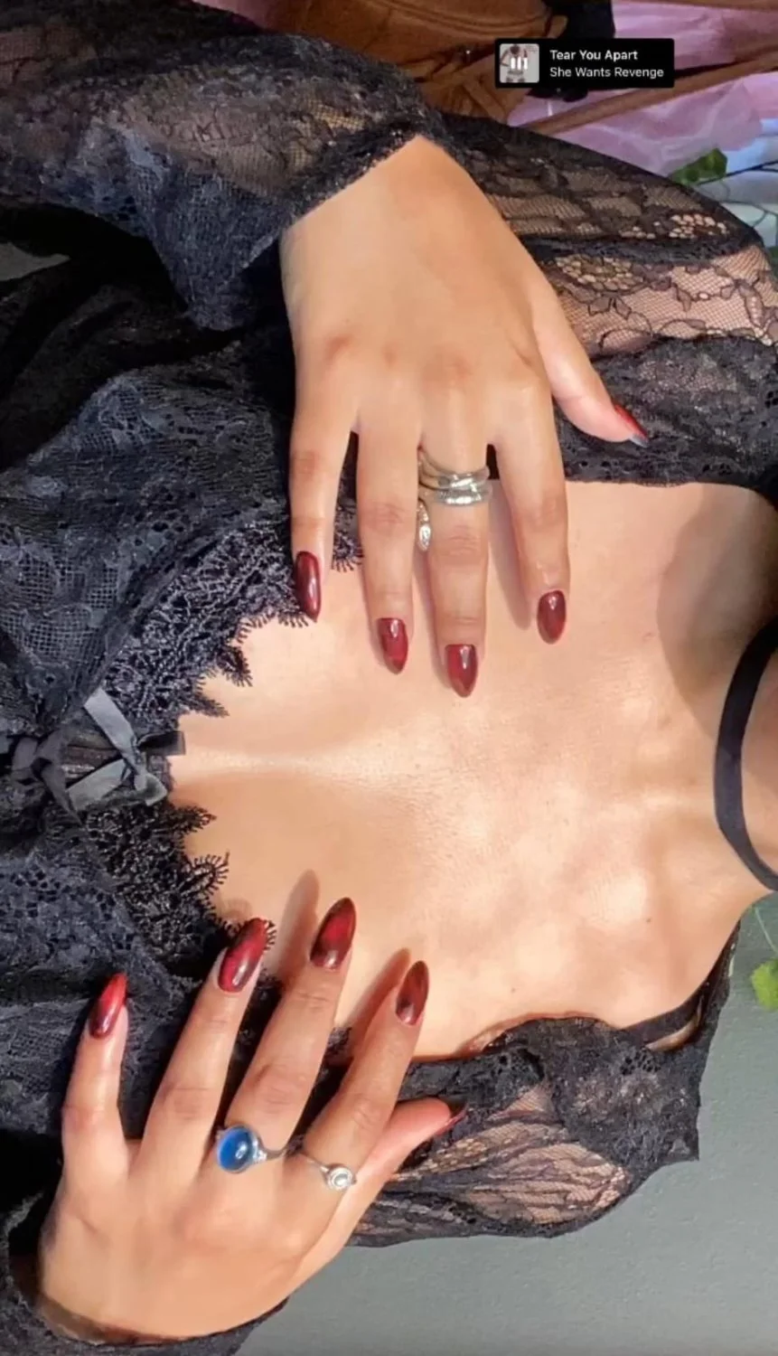 La deliciosa gótica de Suzz, qué le harían a la puta tetona image 3