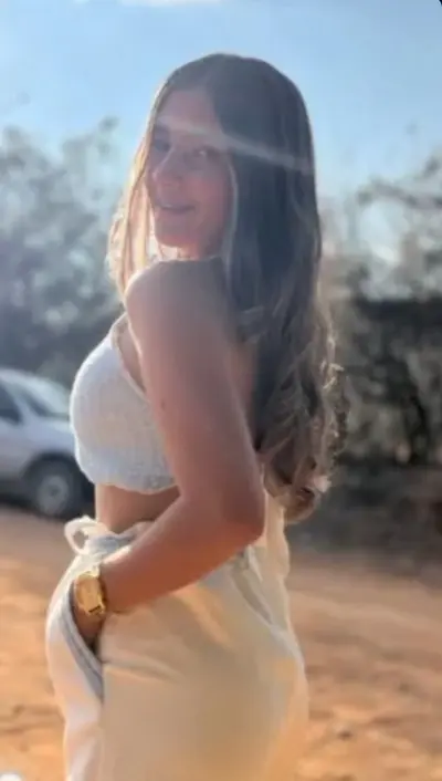 Novinha do RJ foi vazada peladinha mostrando a bucetinha gostosa cover image