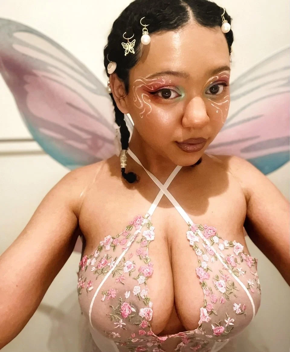 Petite & busty ebony 🥵🔥 image 11