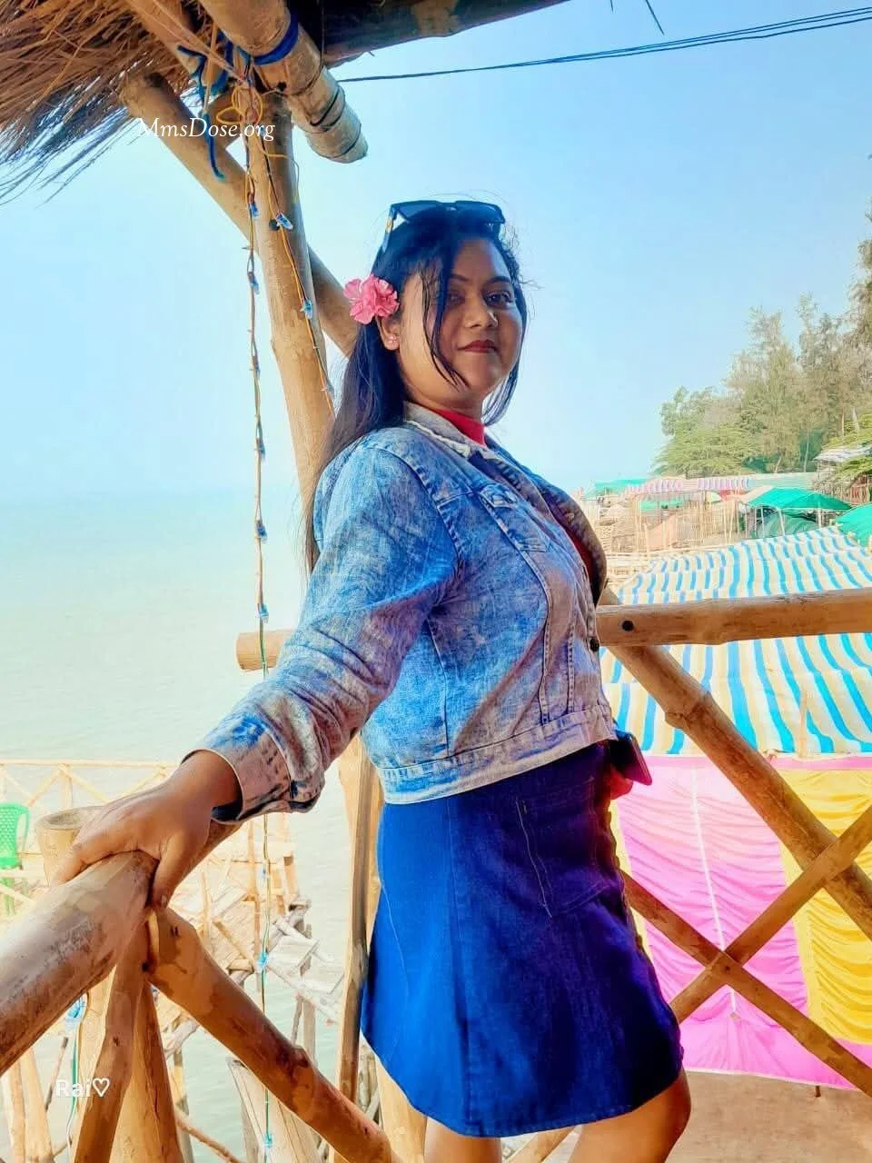 indian bitch show her nudes image 17