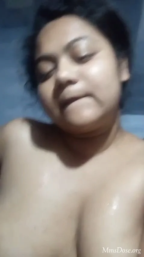 indian bitch show her nudes image 7
