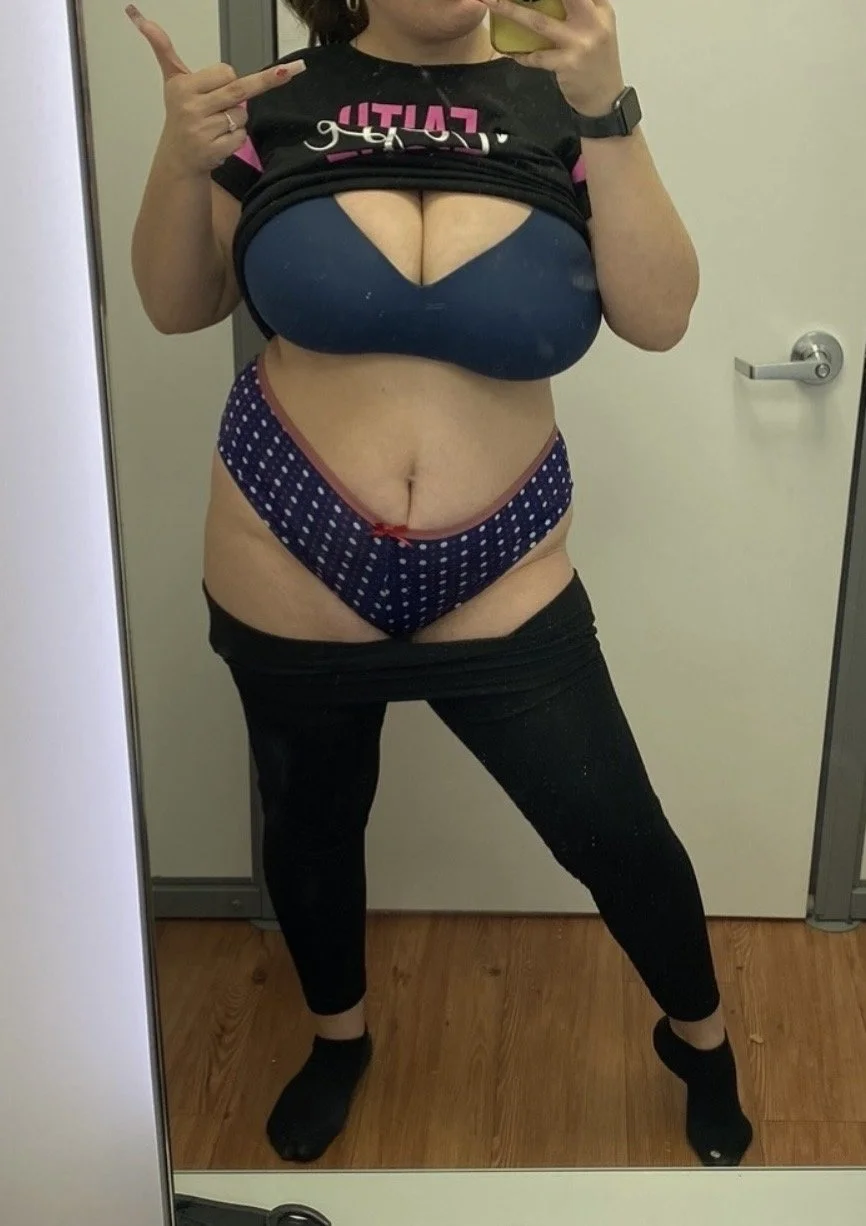 Sexy Latina wife posing ass tits pussy main image