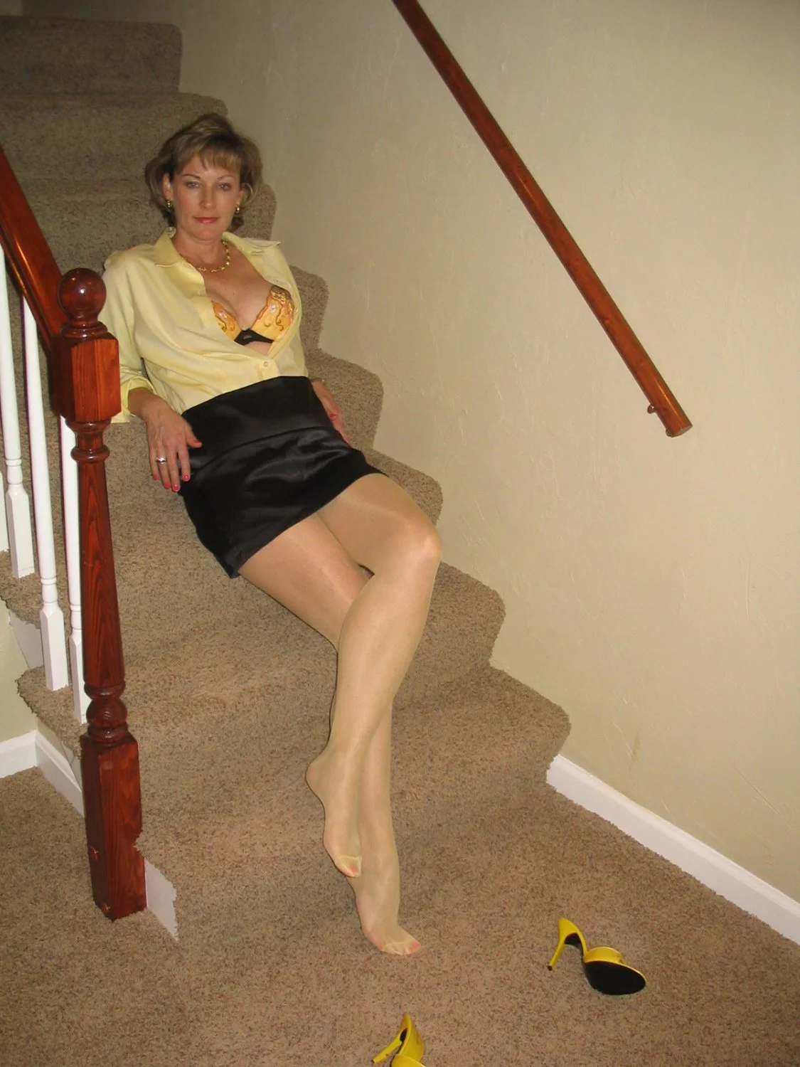 SEXY MILF IN NYLONS image 22