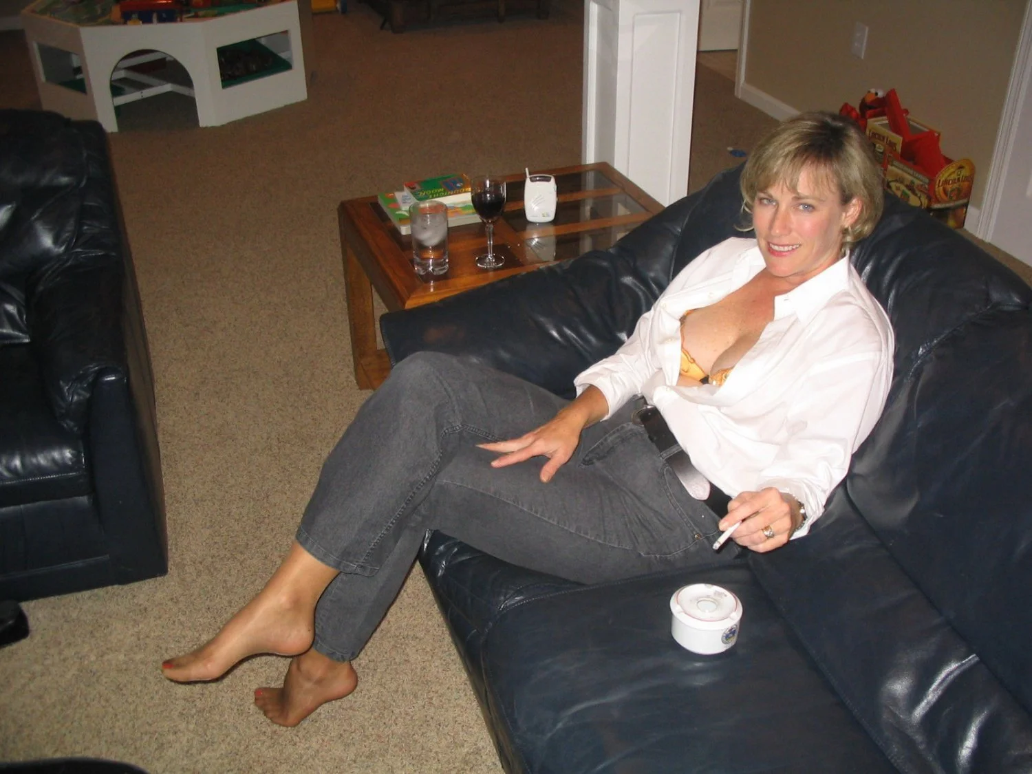 SEXY MILF IN NYLONS image 33