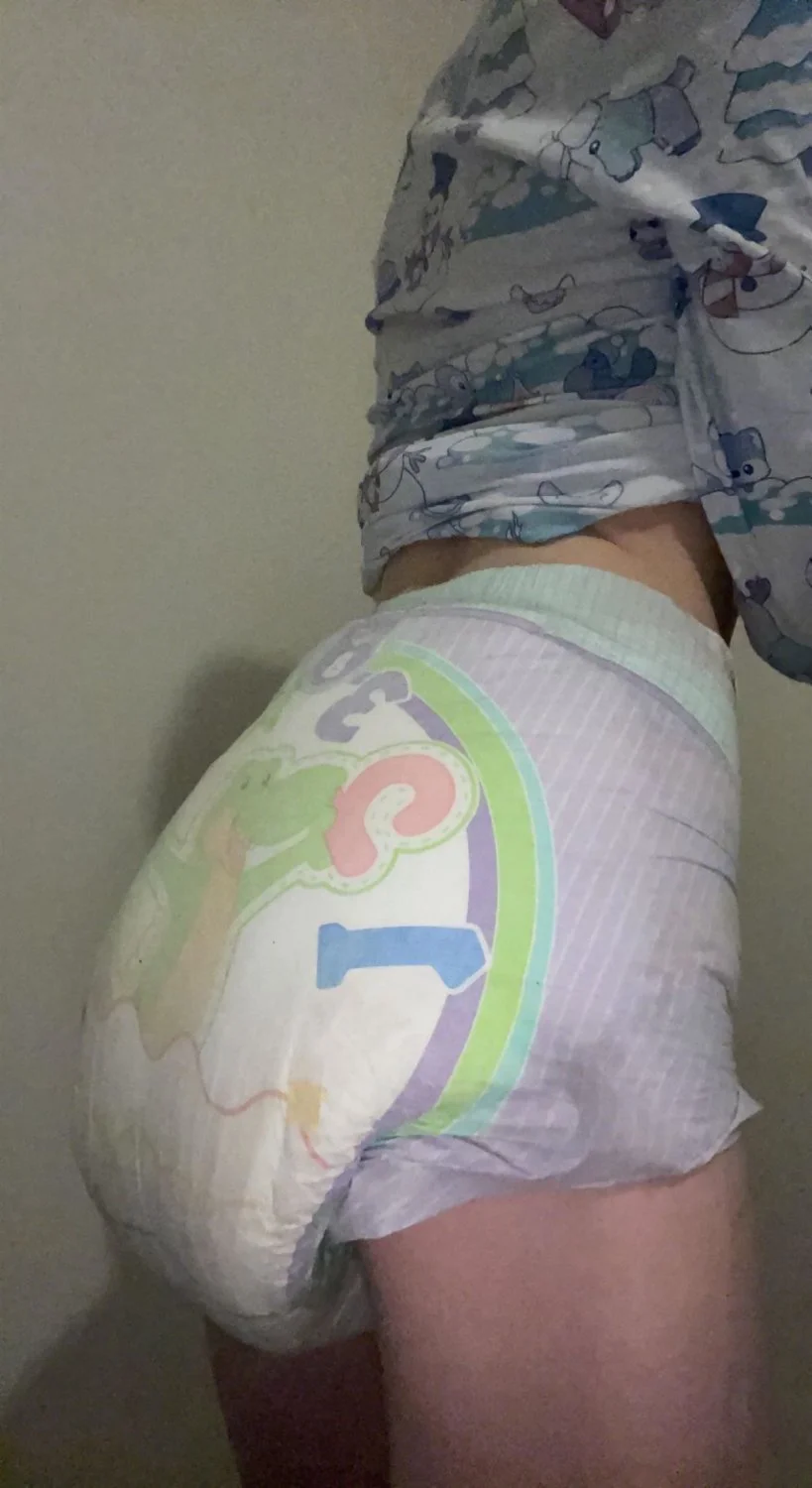 Teen Slut Elaine Alberts Making A Mess And Showing Off Her Tight Pussy image 35