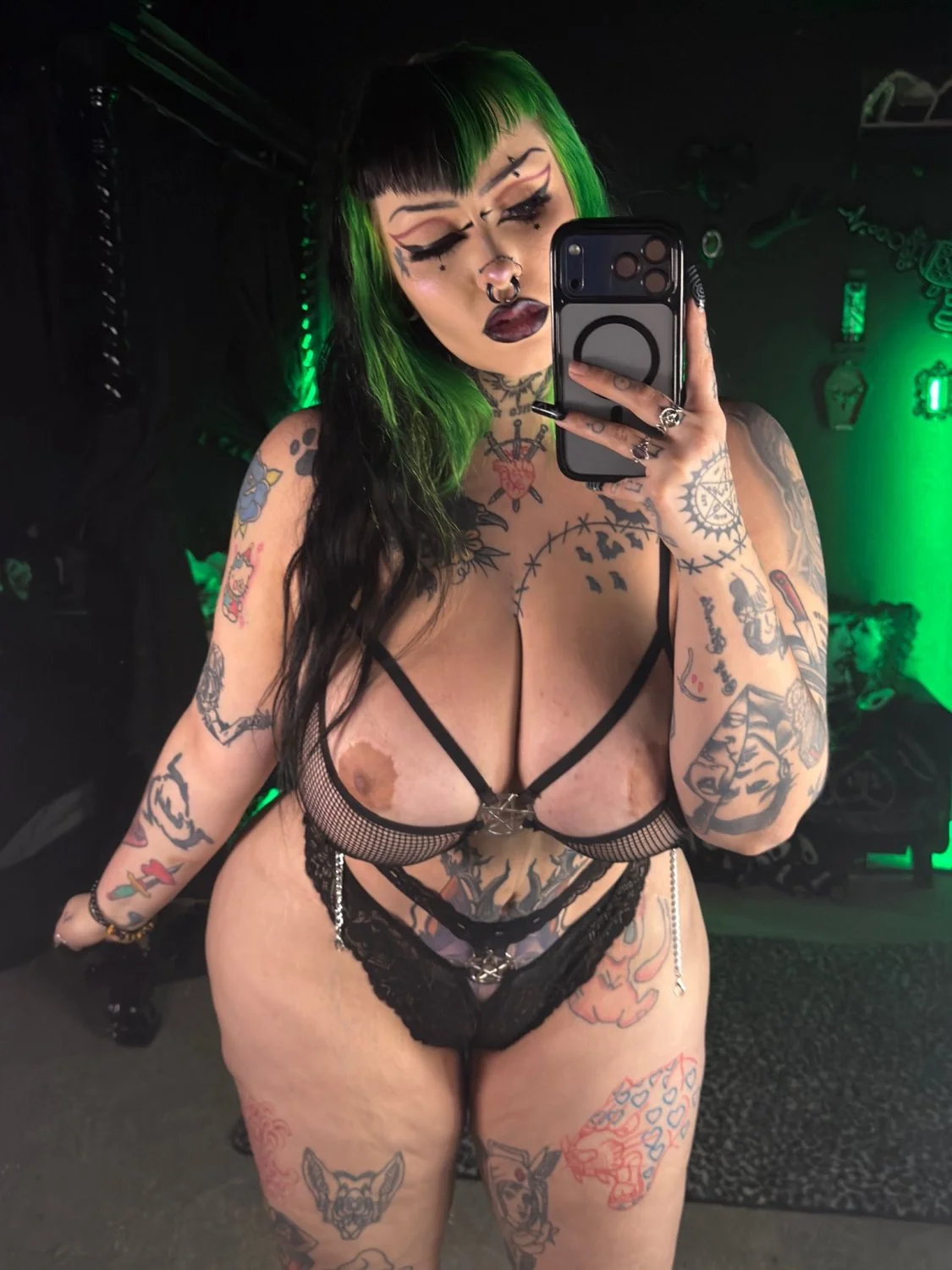 Latina Goth Mommy 048 image 6