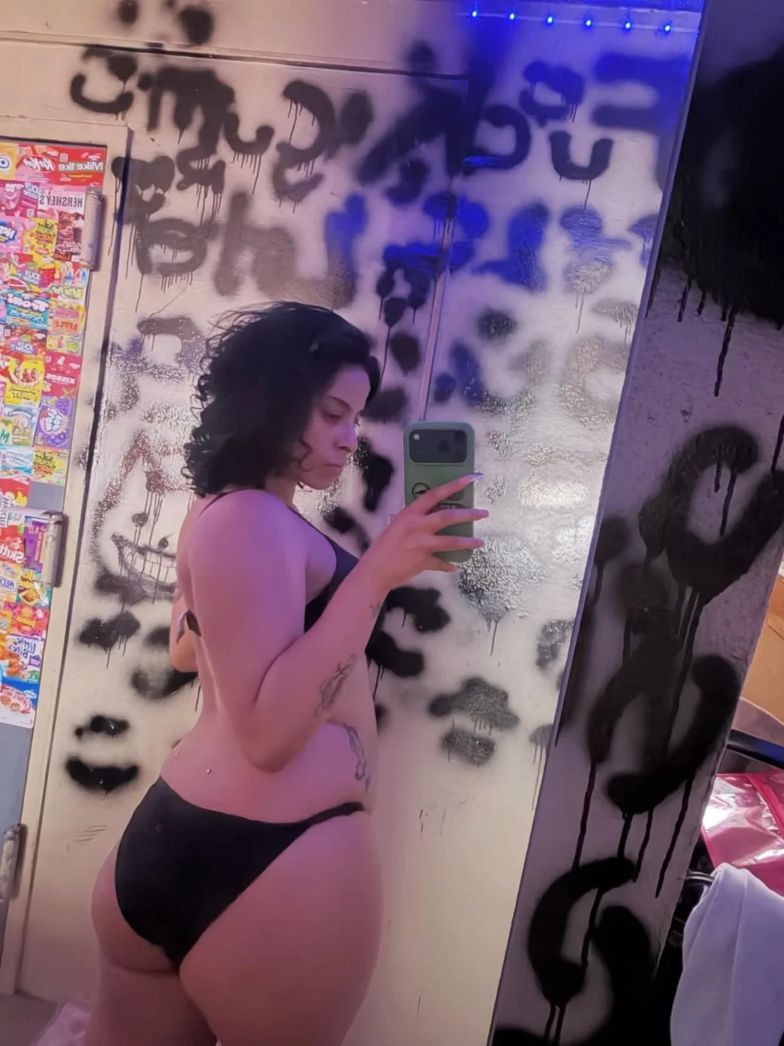I would creampie her image 2