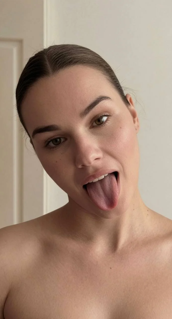 Mailys nude only image 8