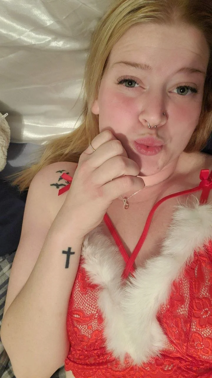 Blonde Goddess image 13