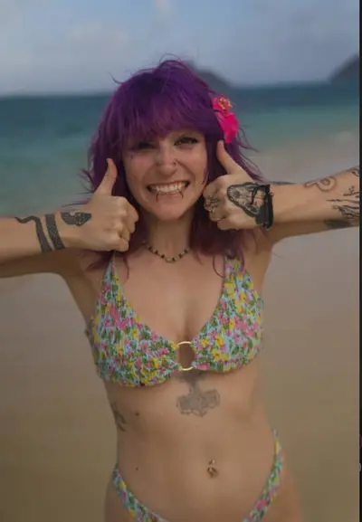 Sexy youtuber cover image