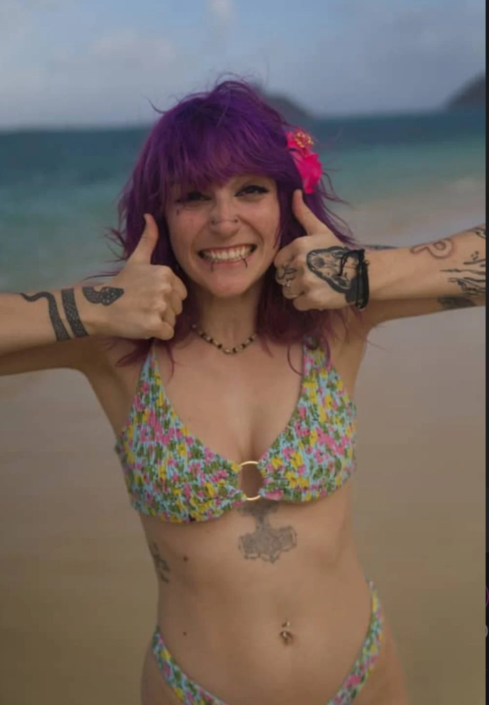 Sexy youtuber main image