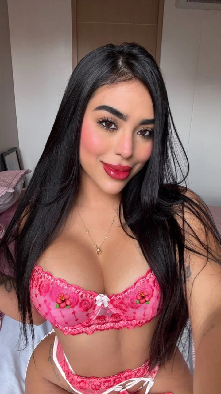 Muy hermosas estas gemelas image 2