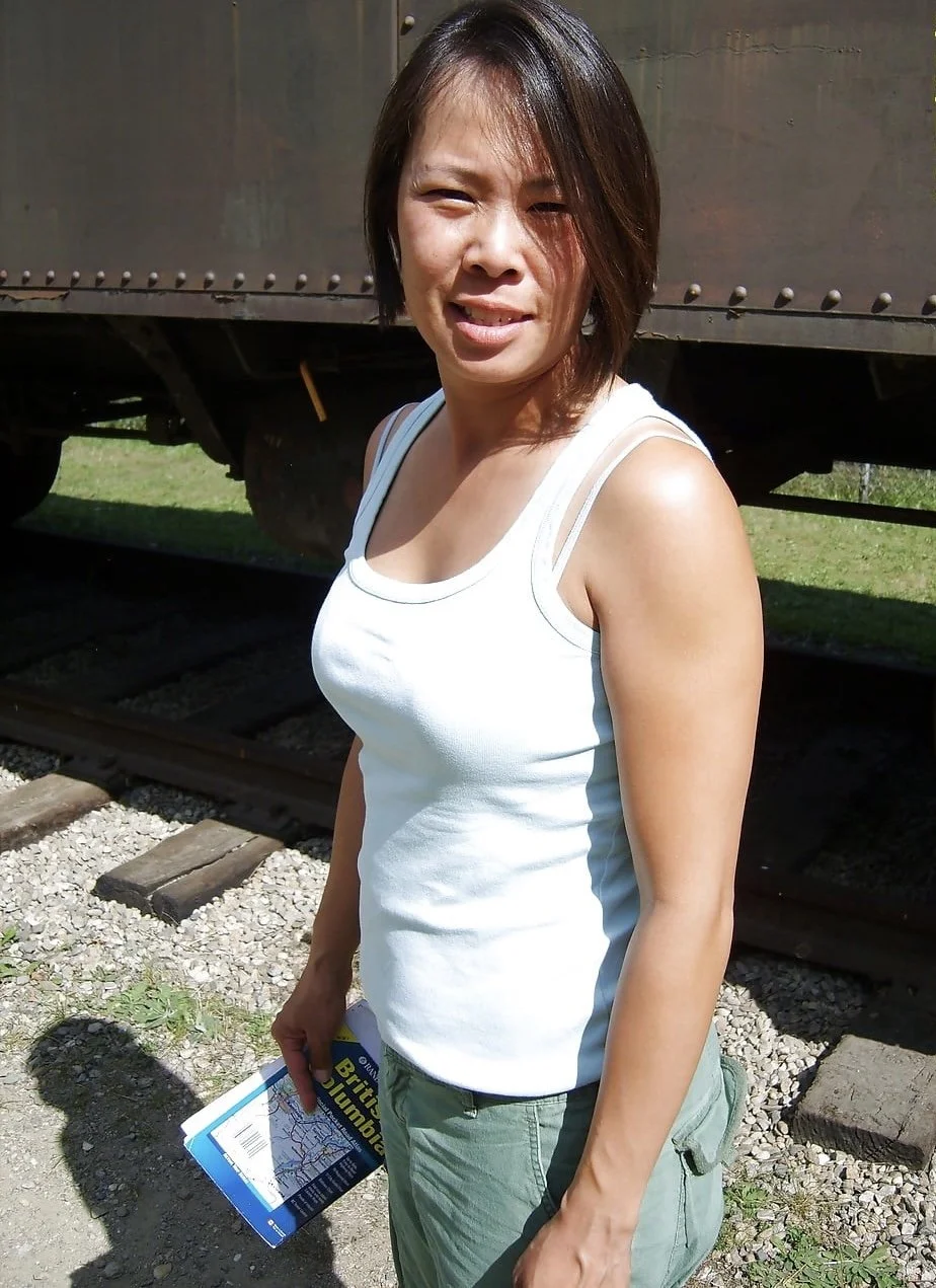 Asian wife image 20