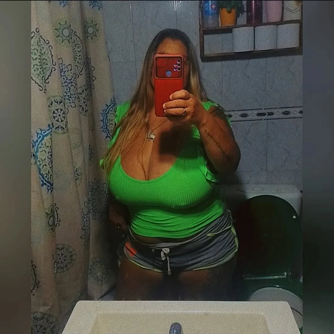 Valeria Milf Argentina Massive Boobs image 3