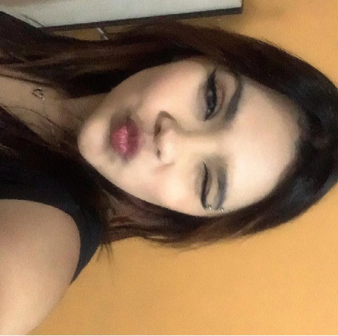 Julia calipo essa danada tem apenas 19 aninhos mas já é uma ninfeta de puta conhecida como jucalipo image 15