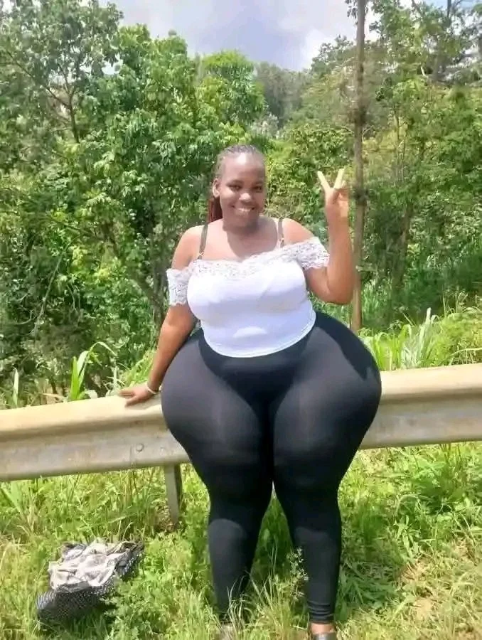 Random thick women... main image