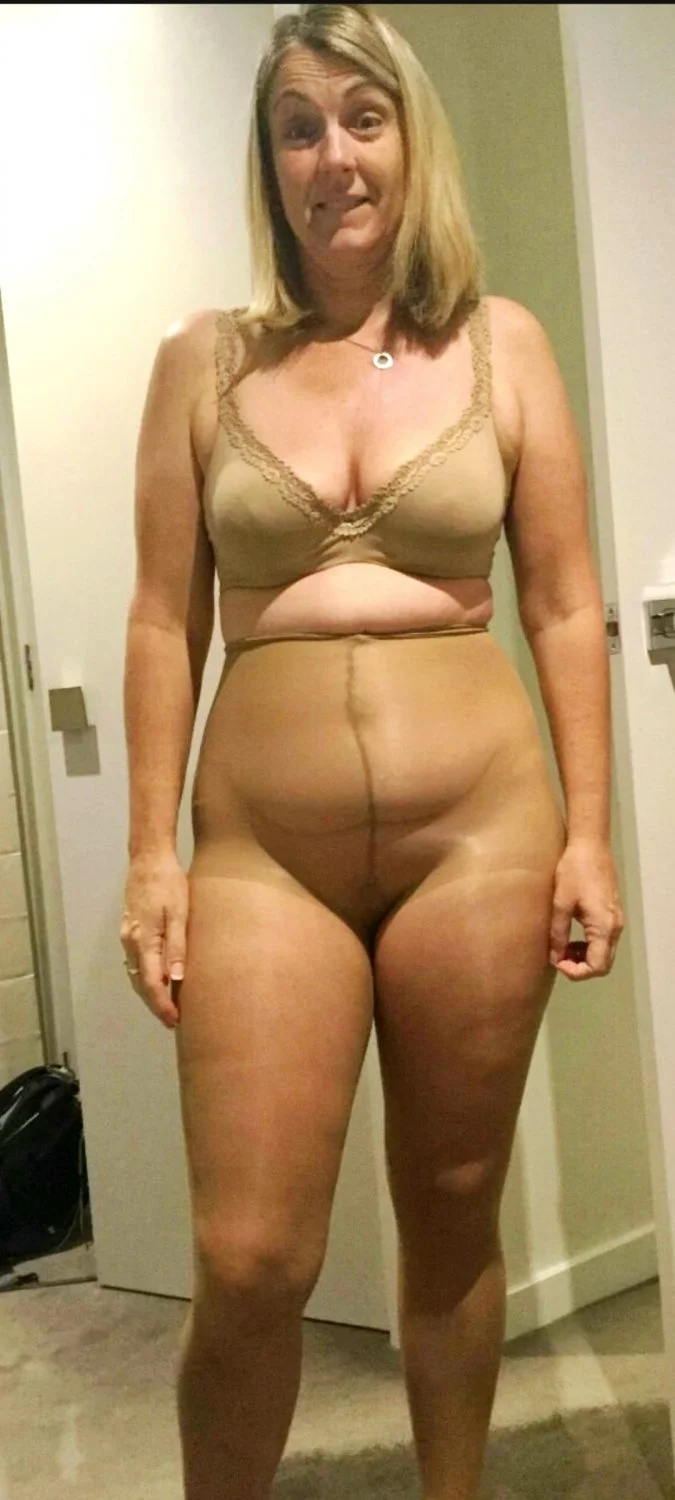 my friend's wife holly image 5