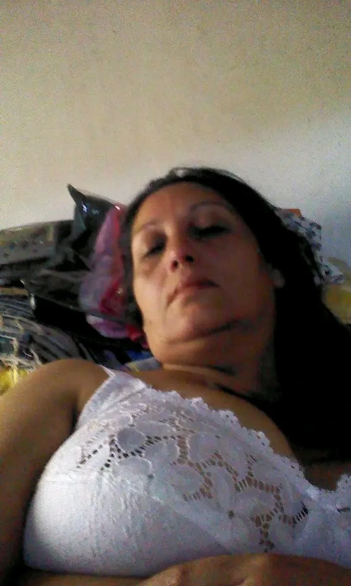 Bueno a quien le gustan las tetas grandes? Un poco de todo je image 12