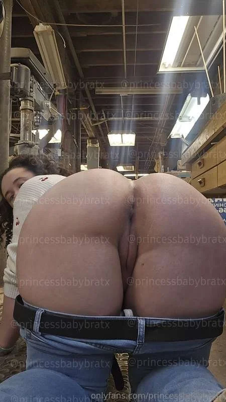Bitch phat ass at work (hot bitch) image 3
