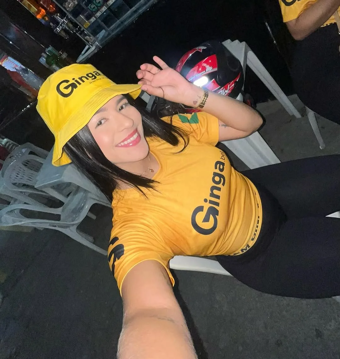 Prima gostosa image 3