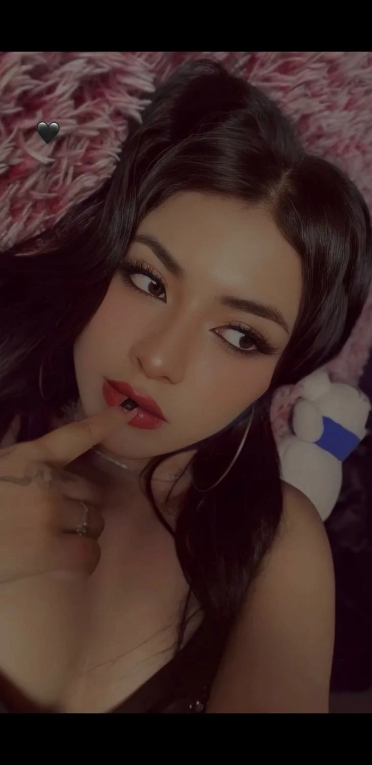 La sexy Sinaí y su preciosa cara para darle morbo image 27
