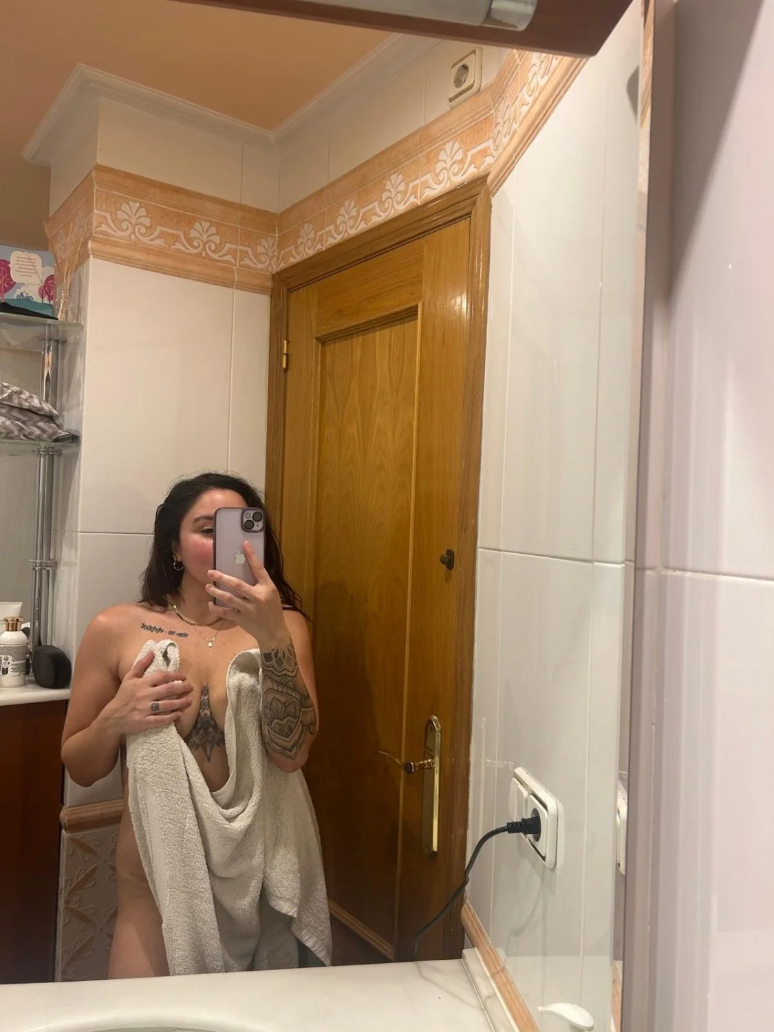 Farah image 7
