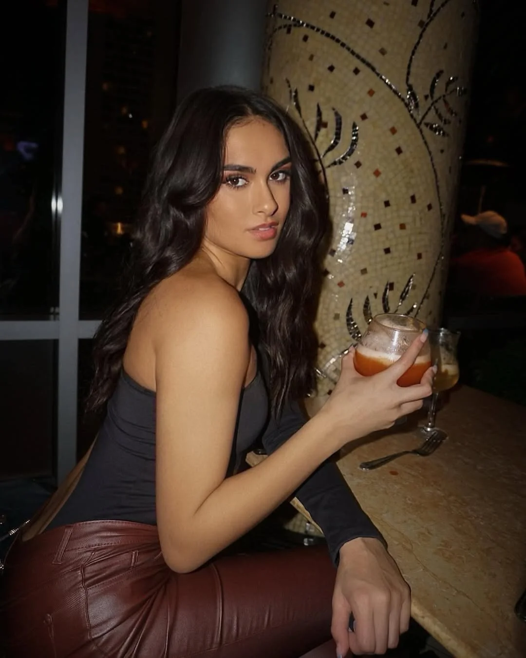 Disclosure #383: College model image 4