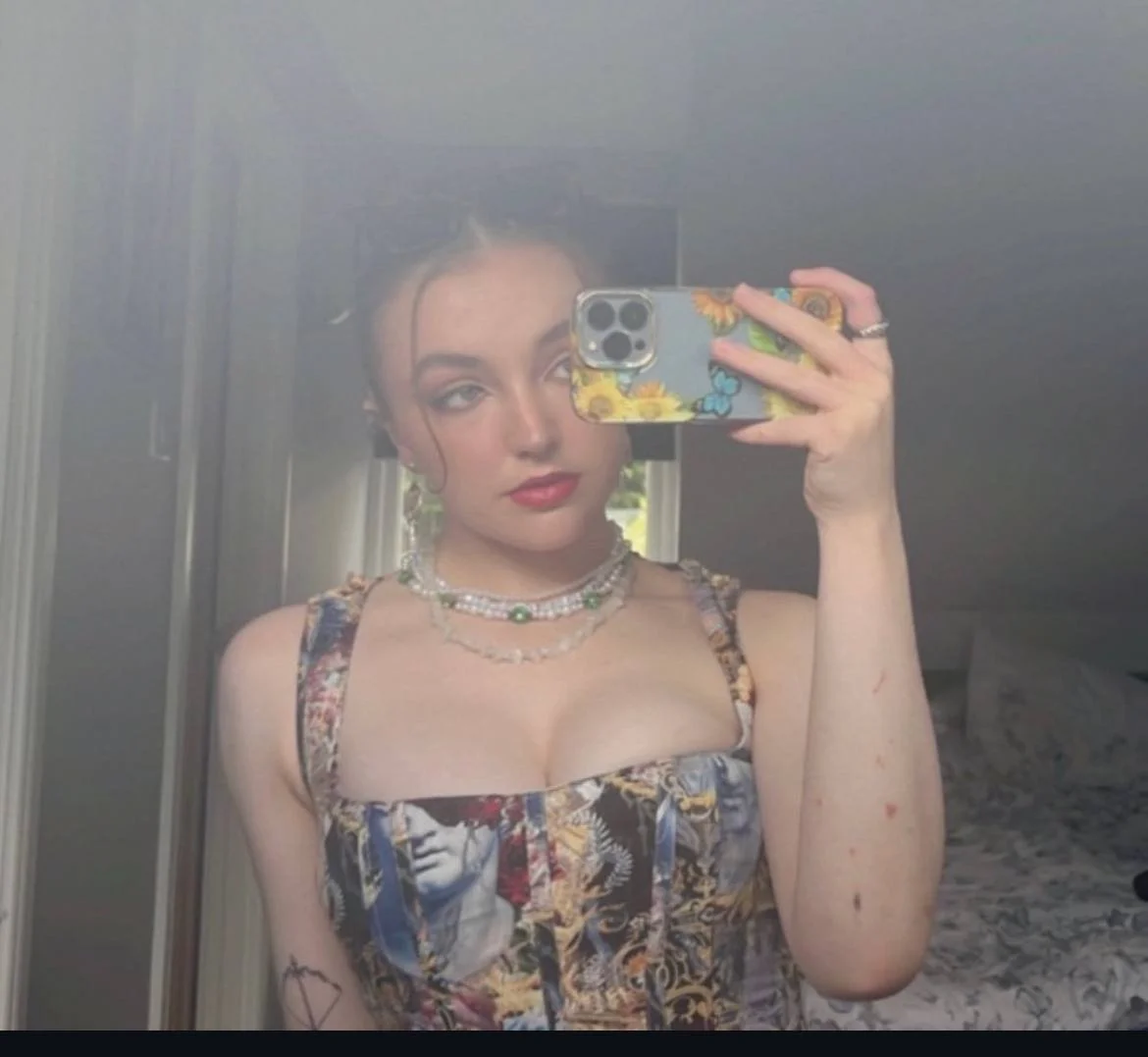 Hot sexy slut her name is taylor 21 yo from scotland image 11