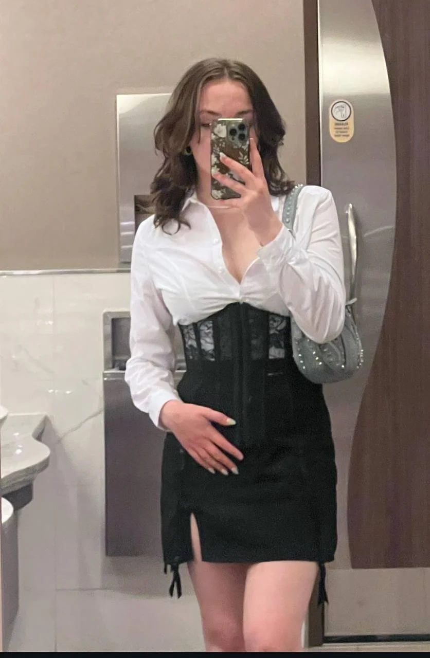 Hot sexy slut her name is taylor 21 yo from scotland image 13