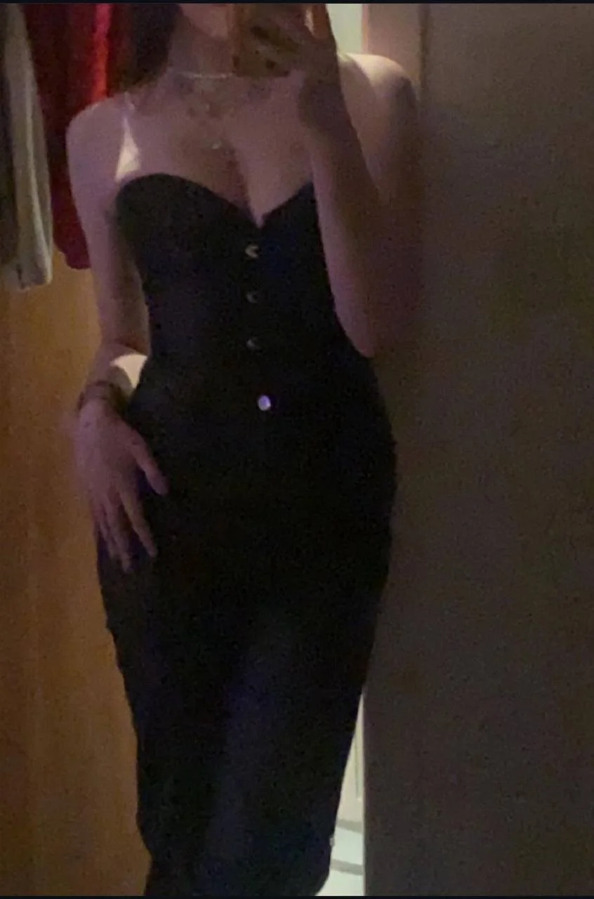 Hot sexy slut her name is taylor 21 yo from scotland image 5
