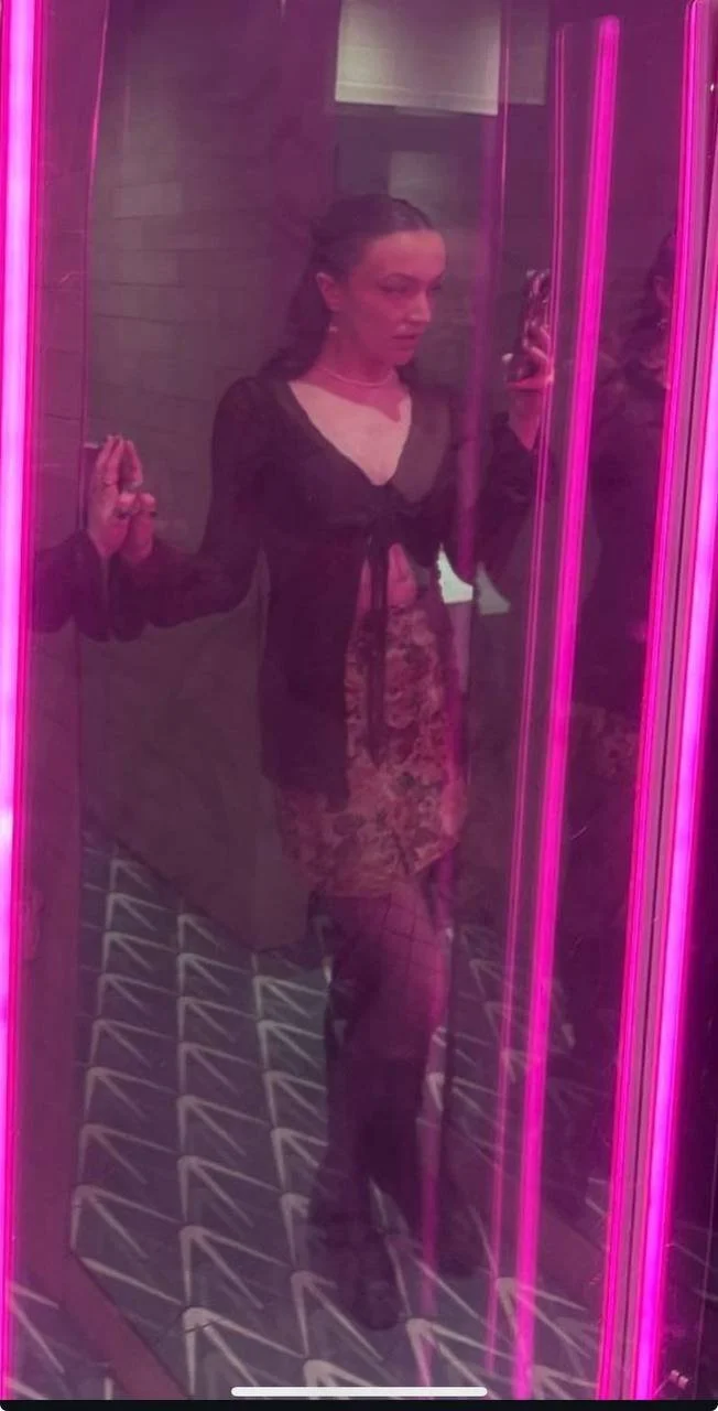 Hot sexy slut her name is taylor 21 yo from scotland image 7