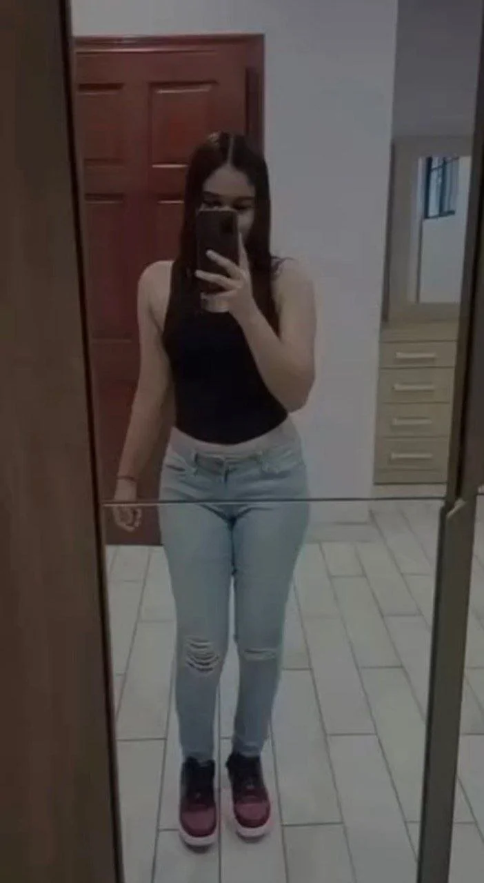 Brenci aneliz puta zorra infiel image 4