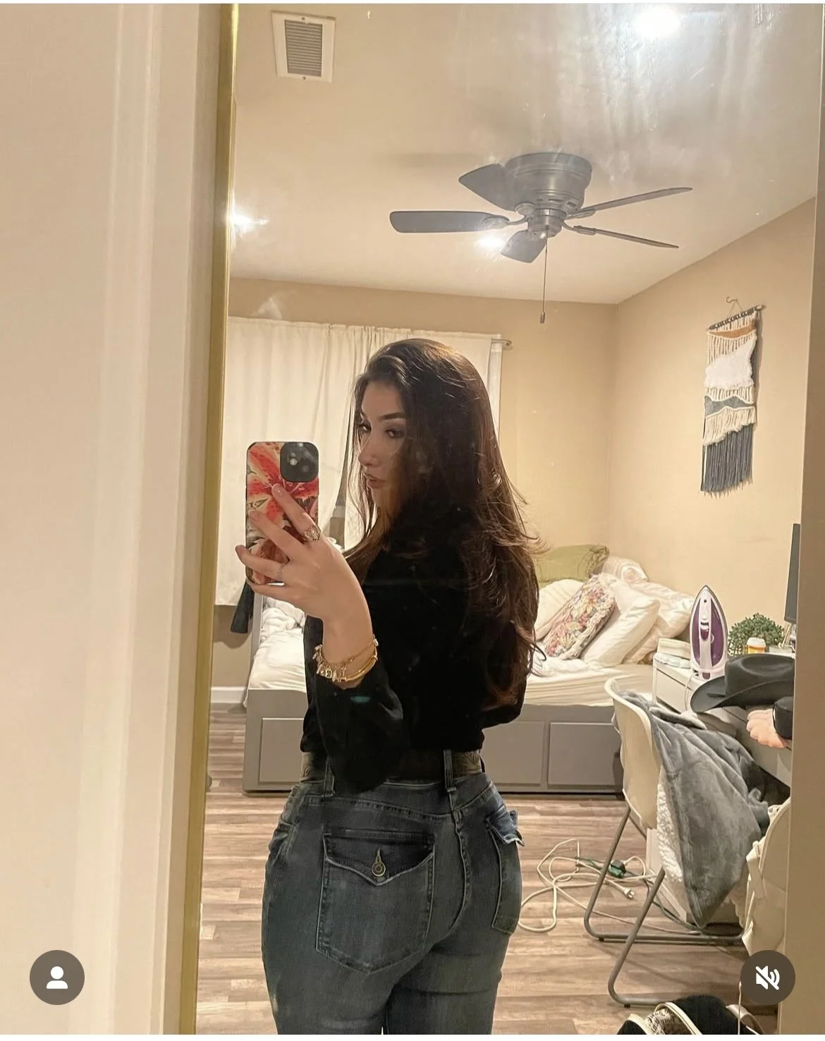 Beautiful petite Latina main image
