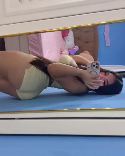 Mi vecina pierde la apuesta y tiene que pagar follando cover image