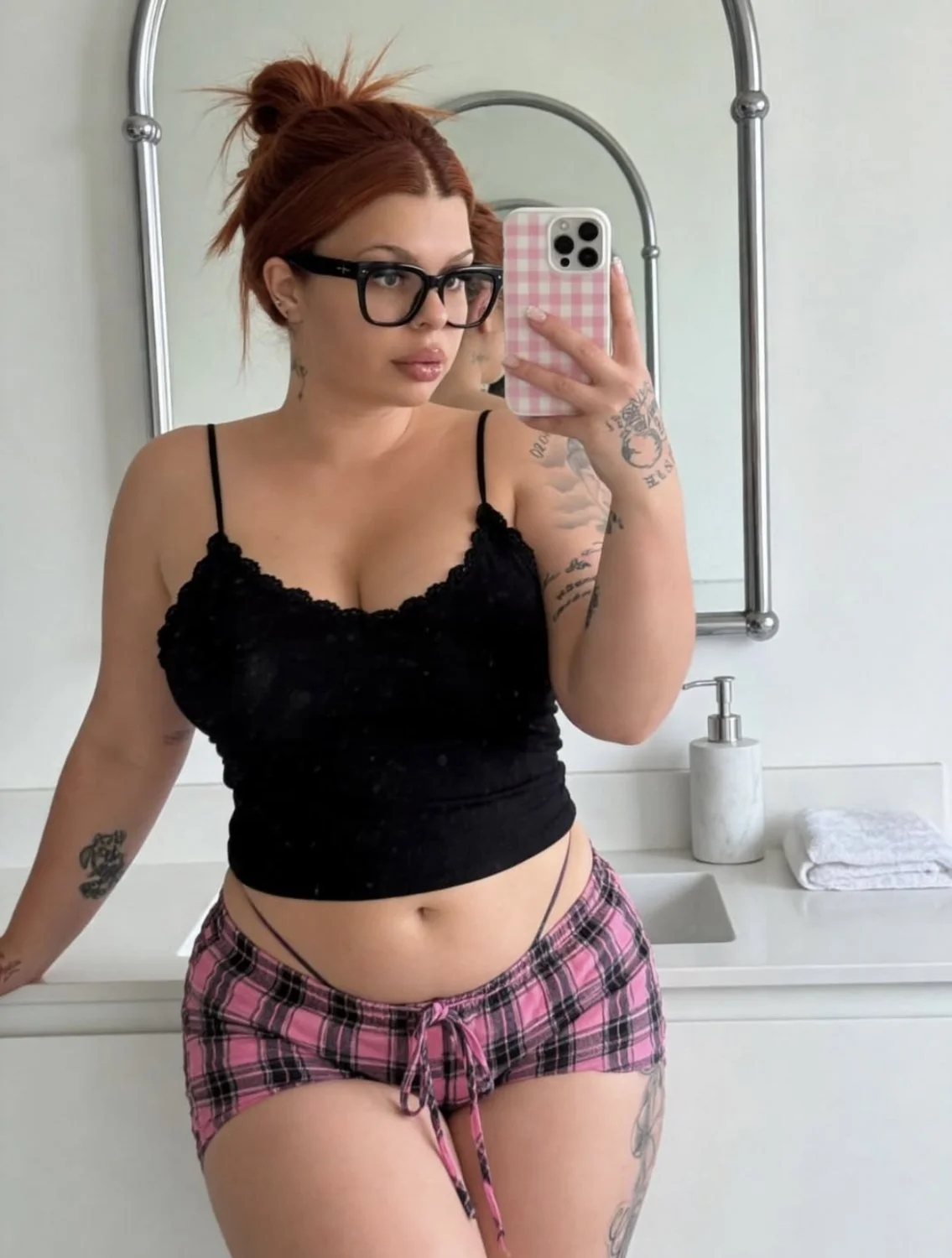 Busty Redhead Polishes BBC in public 🔥 image 1