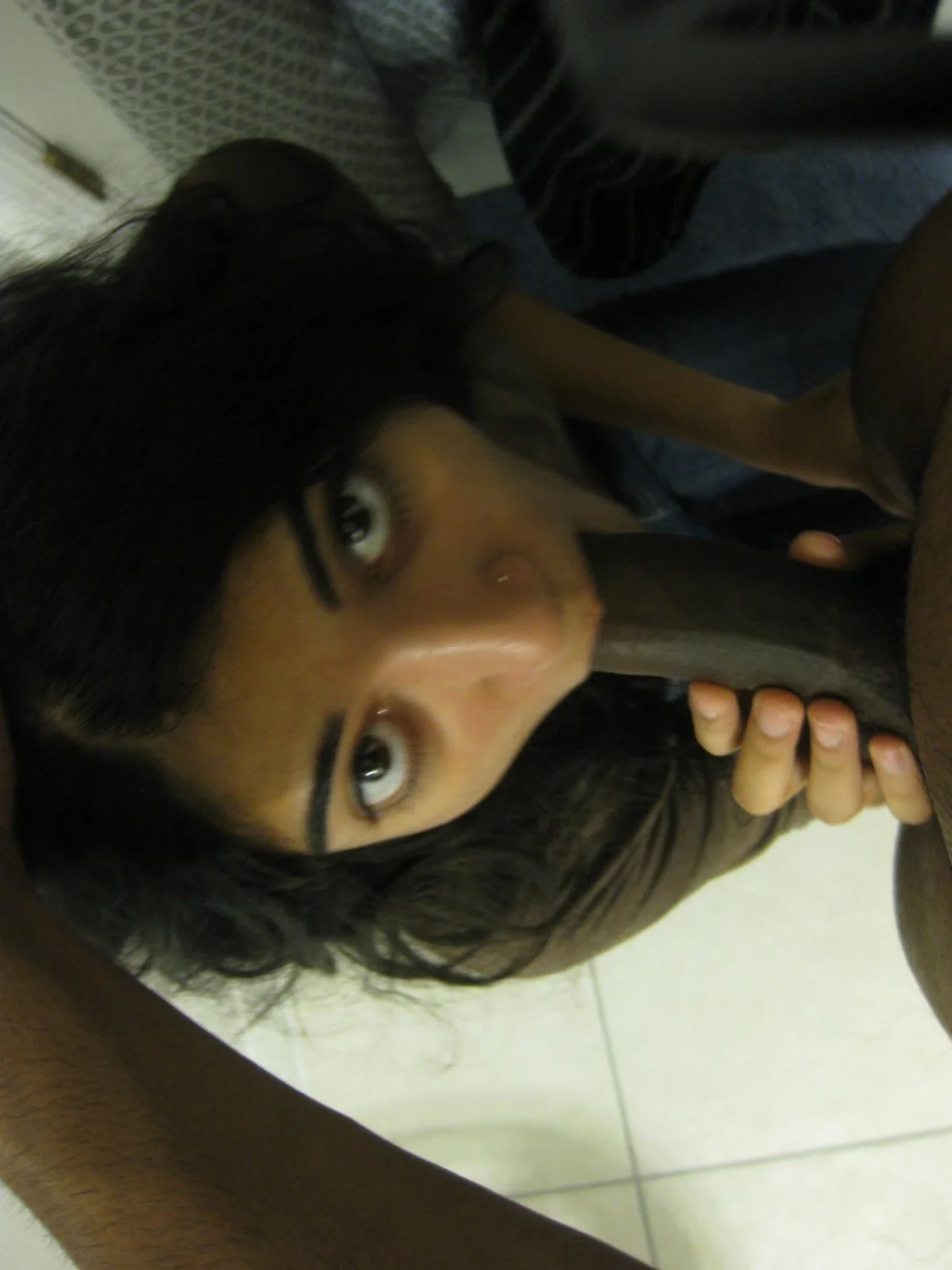 582 - NRI girl with multiple guys leaks image 16