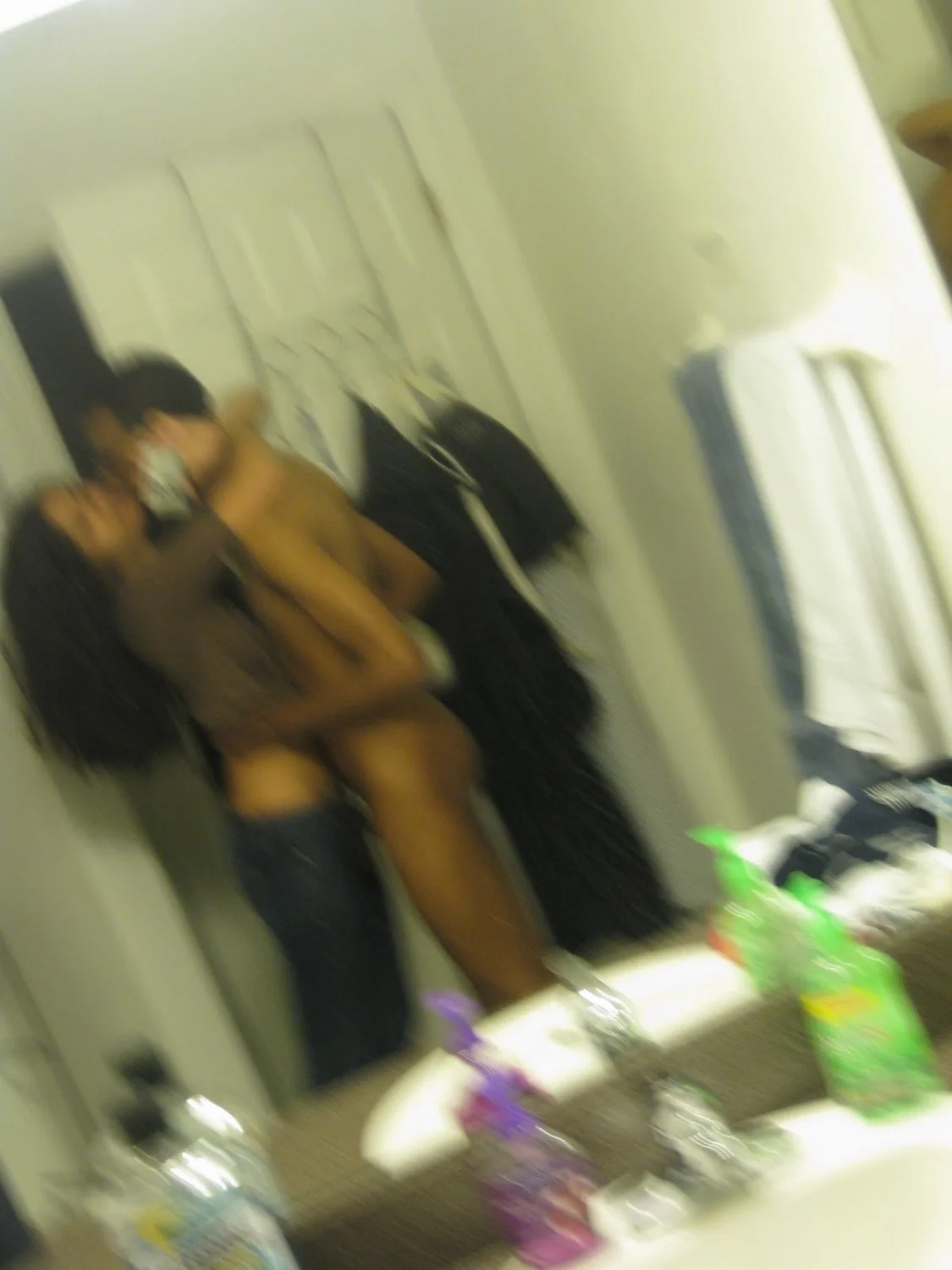 582 - NRI girl with multiple guys leaks image 4