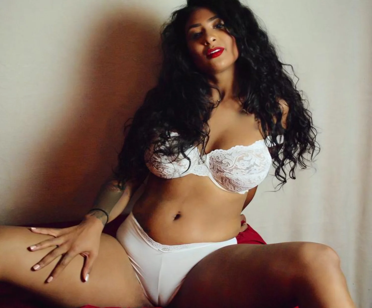 Mixed Latina milf image 7