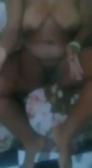 Fofoqueira infiel foi querer cutuca a onça com a a vara curta e se fudeu image 2