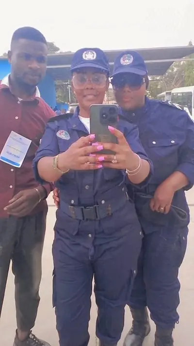 Coroa polícia angolana🔥 cover image