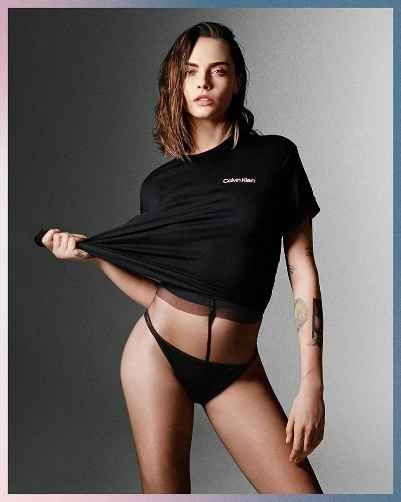 Is there a better pegging than Cara Delevingne's? image 4