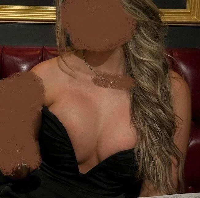 Cuck exposed her amazing british wife dm me or tg me if you want to expose : sisiyphos1 image 2